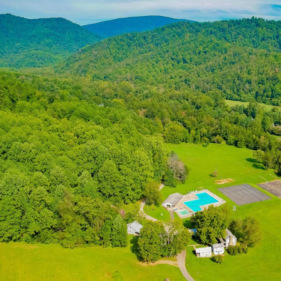 Graves Mountain Farm & Lodge *