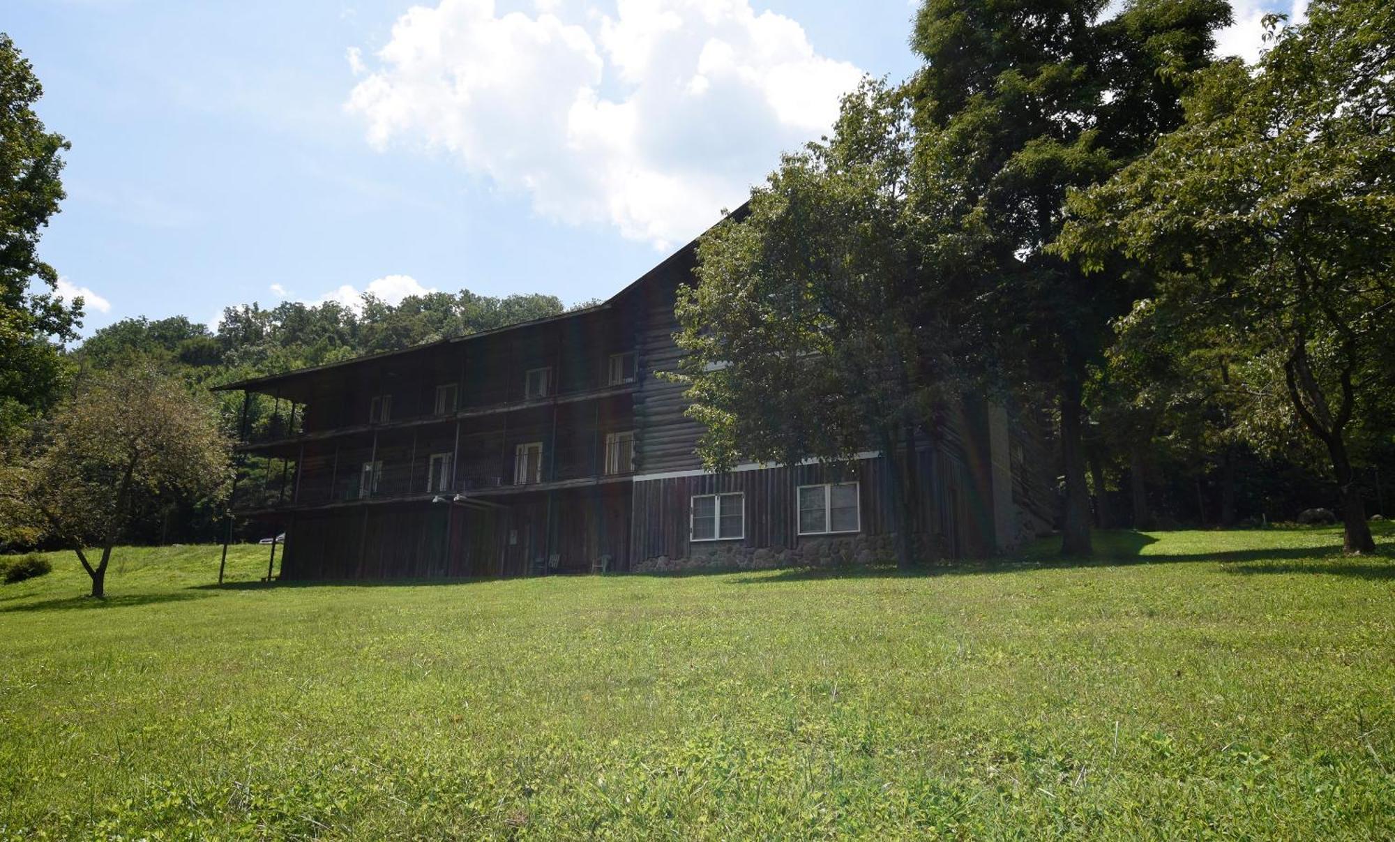 Graves Mountain Farm & Lodge Syria